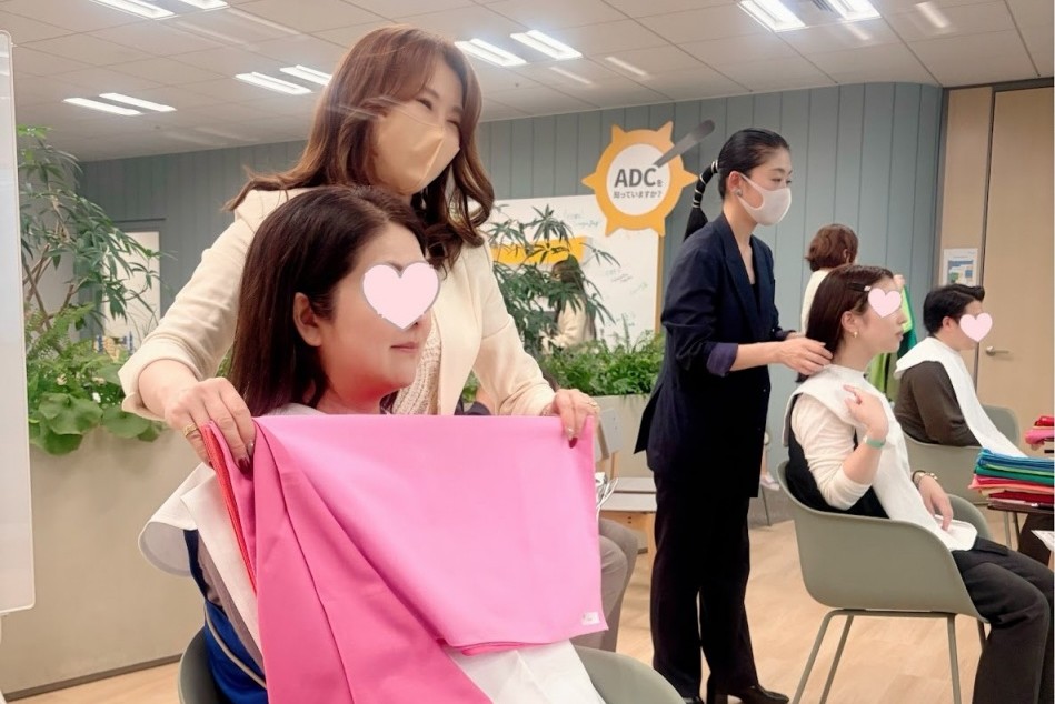 ジェンマブでのパーソナルカラー診断イベント風景